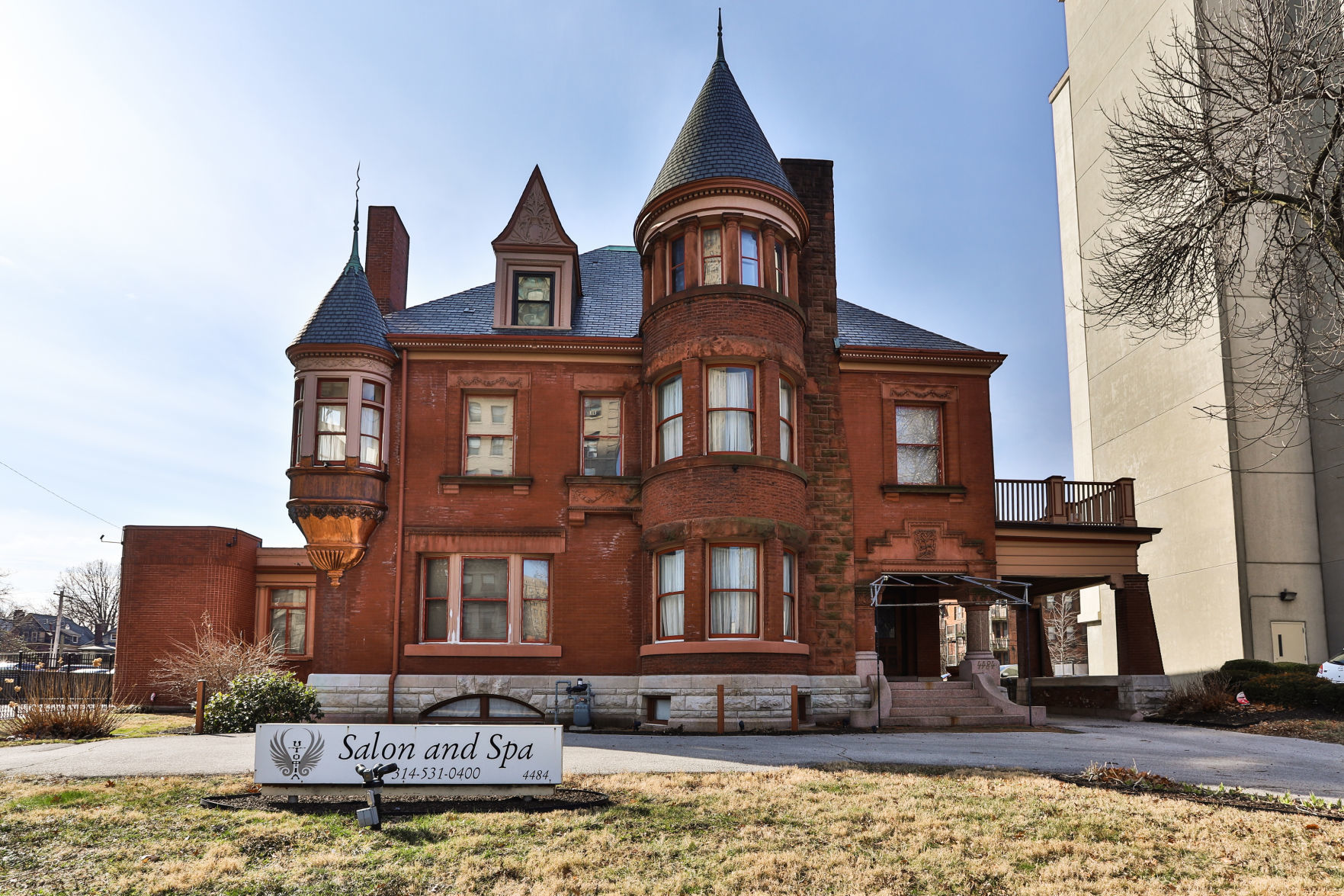 4484 West Pine Boulevard | St. Louis